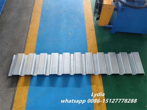 High Efficiency Lightweight Roof Deck Machinery B Deck Roll Forming Machine for Steel Decking B Deck Roll Former