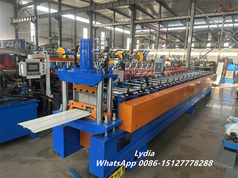 Hydraulic cutting system with Cr12 cutter and cooling unit for wall cladding roll forming machine