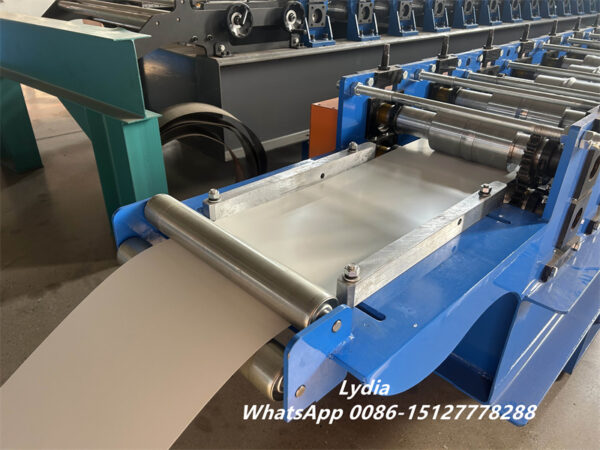 Wall cladding03 High precision feeding device with guiding rollers and Cr12MoV rollers for wall cladding roll forming machine