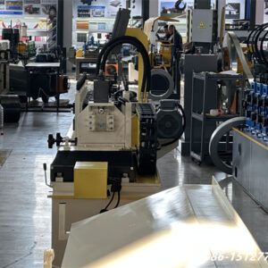 Angle 05 Angle bead roll forming machine with servo cutting system