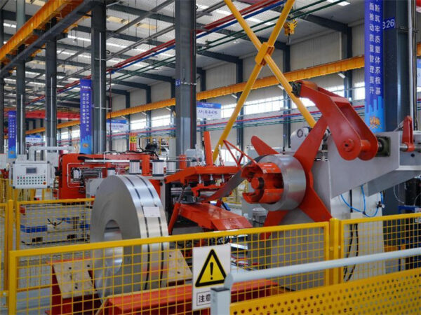 C purlin15 hydraulic decoiler and leveling system for steel coils