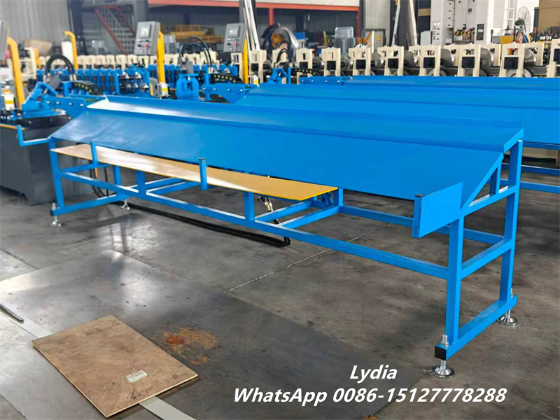 3 meter product collecting table with conveyor for plaster beacon machine
