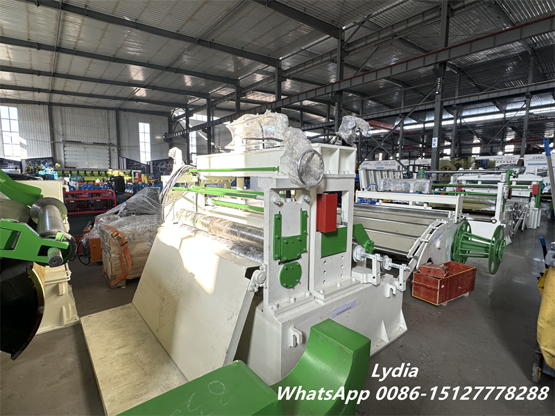 slitting machine blades and spacer configuration