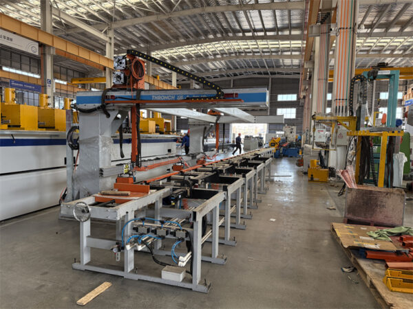 Zhongtuo Heavy Duty C Channel Roll Forming Machine for Steel Profiles