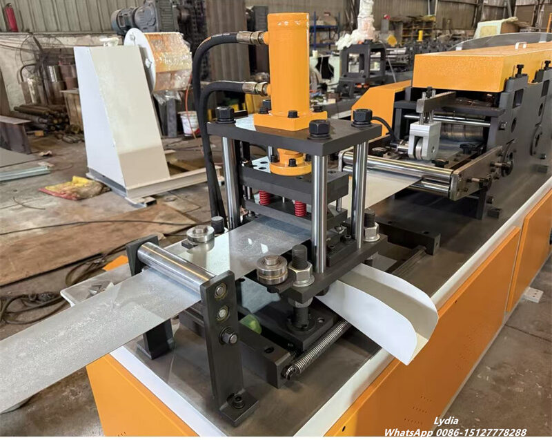 hydraulic cutting system of steel coil edge protector forming machine