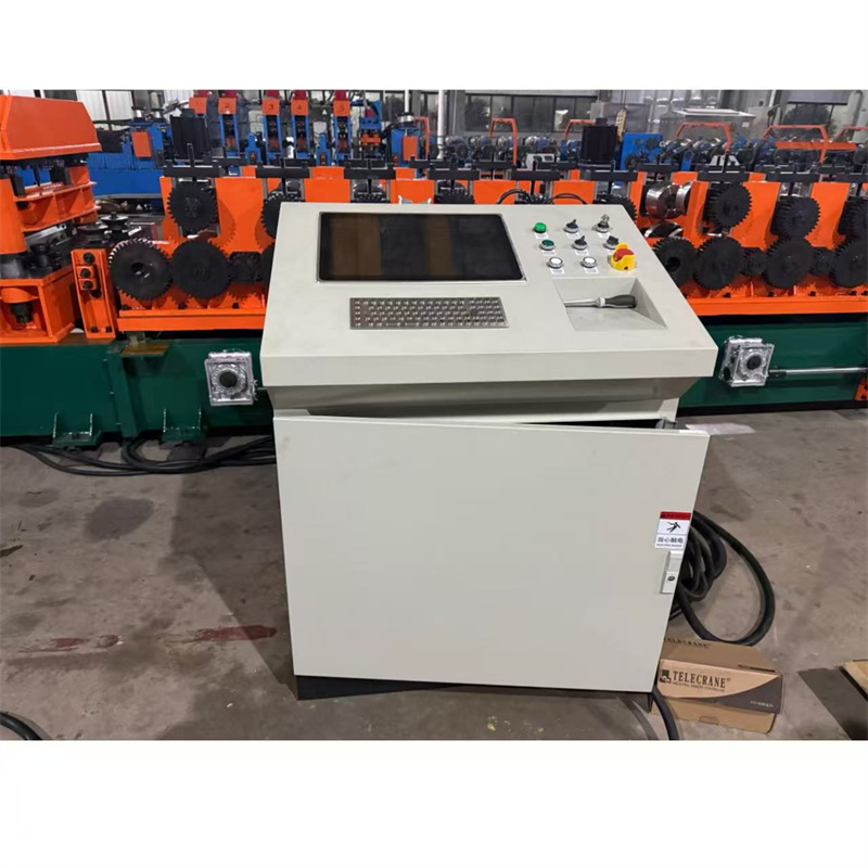 PLC controlled C purlin roll forming equipment
