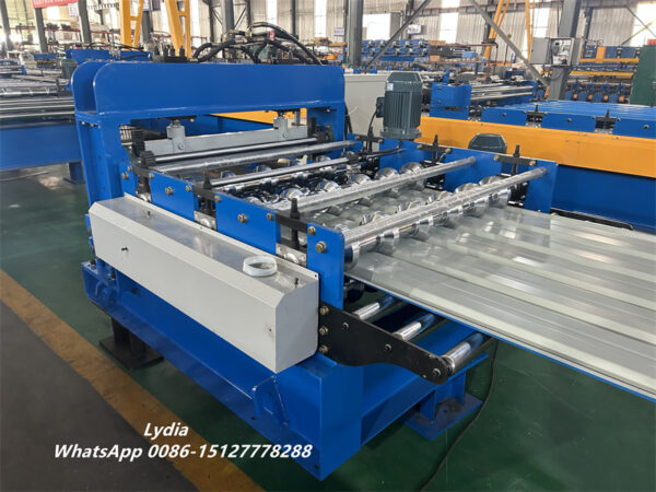 Metal roof panel arch forming machine