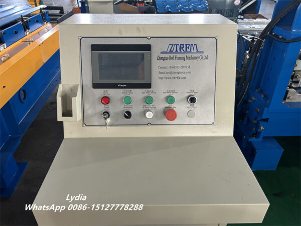 Curved metal roof panel bending machine