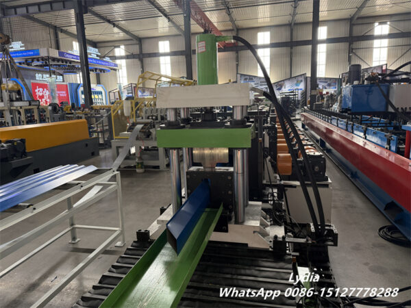 Lock Seam Diamond Tube17 PLC controlled metal blinds roll forming production line 380V