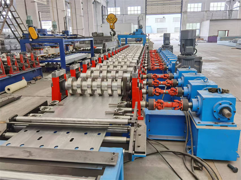 highway barrier roll forming machine