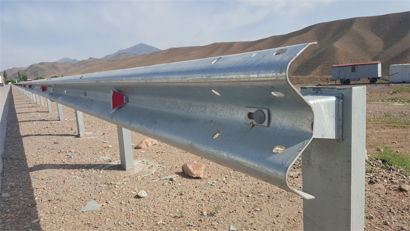 fully automatic highway crash barrier roll forming production line