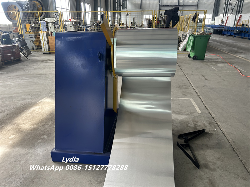 T8 lamp reflector forming machine