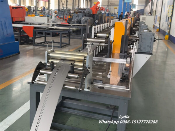 Supermarket vertical pallet racks machine10 Pallet racking upright roll forming machine full view