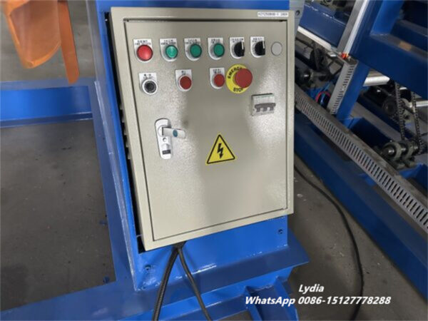 Wall cladding07 IBB board and batten machine