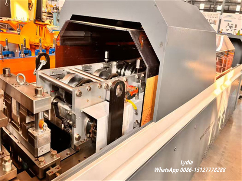 Automatic light gauge steel frame villa keel roll forming machine in factory