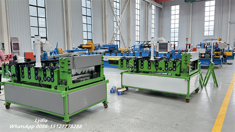 SSQ II MultiPro standing seam roof panel roll forming machine producing metal roofing panelsSSQ II MultiPro