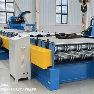 Carriage Board 02 Hydraulic uncoiler feeding steel coil into carriage board roll former