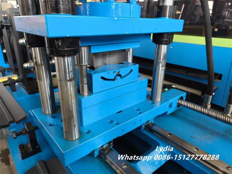 hydraulic cutting fence panel machine