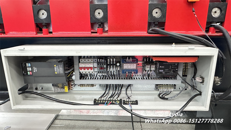Automatic L angle profile making machine with PLC control