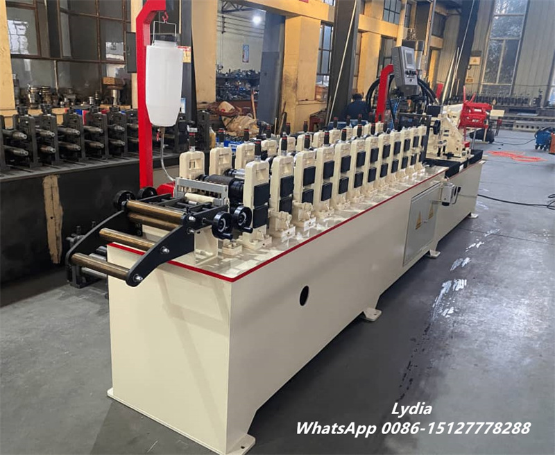 U Trailer Plank Roll Forming Machine production line