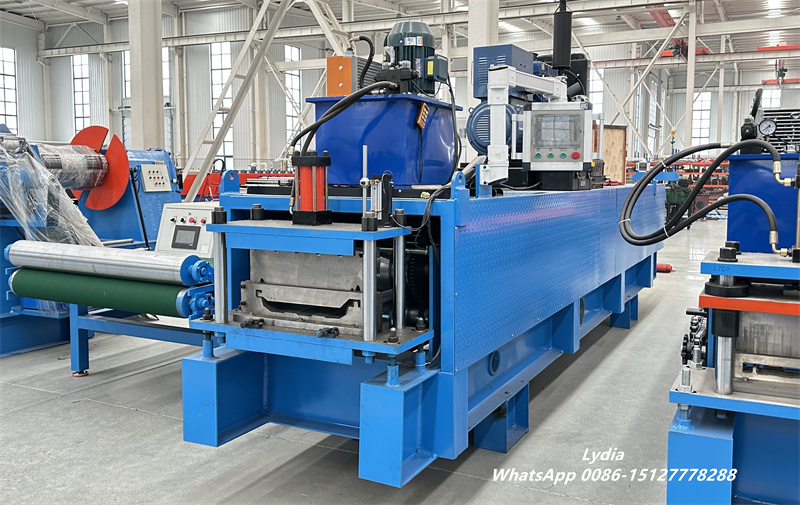 Standing Seam Roofing Machine