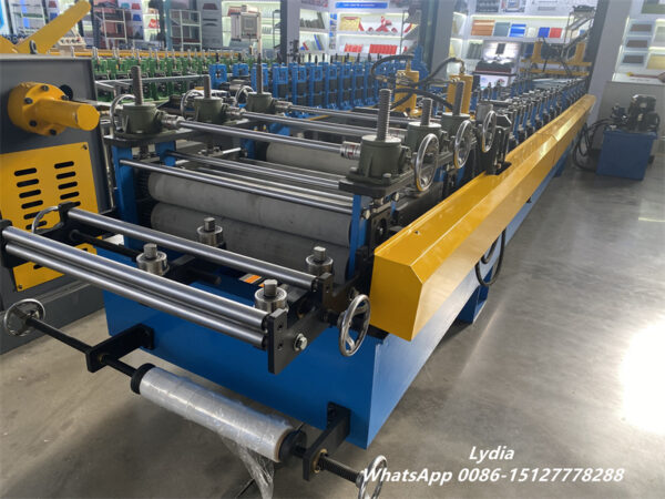 Cassette Facade03 steel sheet leveling and feeding system 3+4+3 rollers for facade cassette roll forming machine