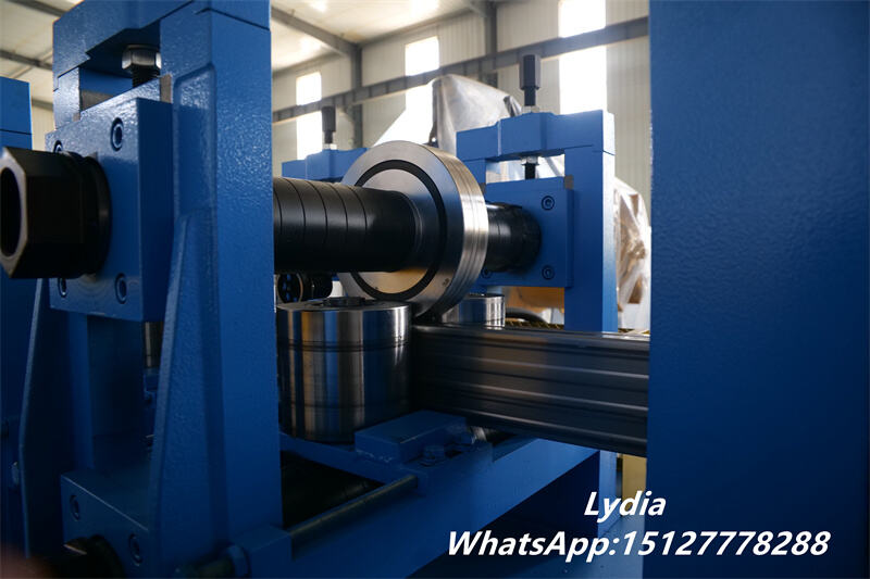 Step beam profile produced by pallet racking beam roll forming machine