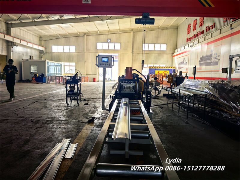 Galvanized Steel Rolling Shutter Door Machine